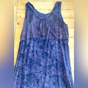 Gimmicks Size Large Long Tank with Open Sides